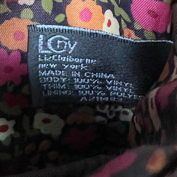 Liz Claiborne ID Pouch - Picture 5 of 5